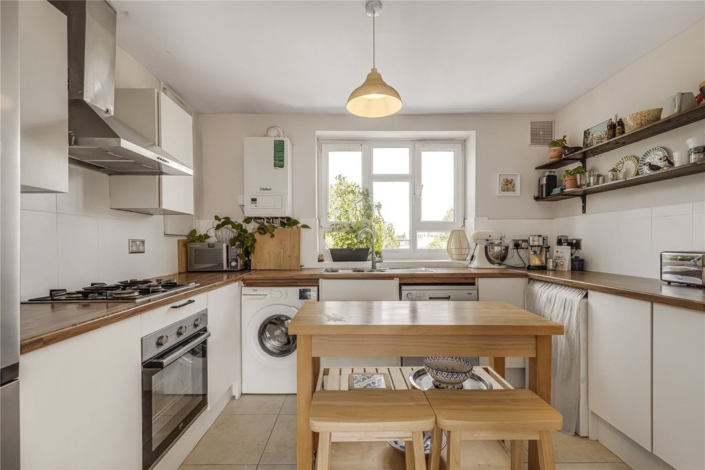 Property photo 2 of 12 Kitchen