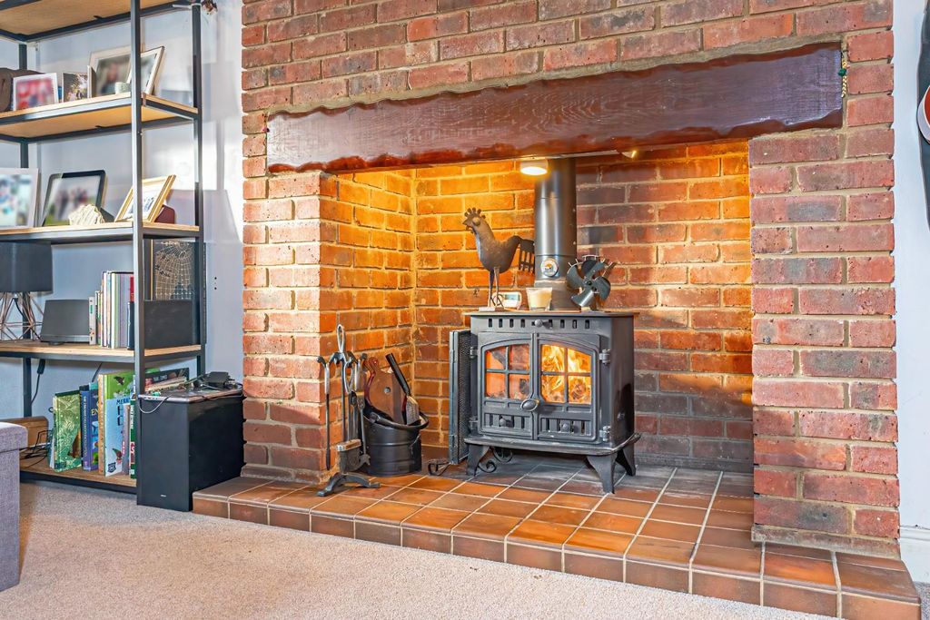 Property photo 2 of 17