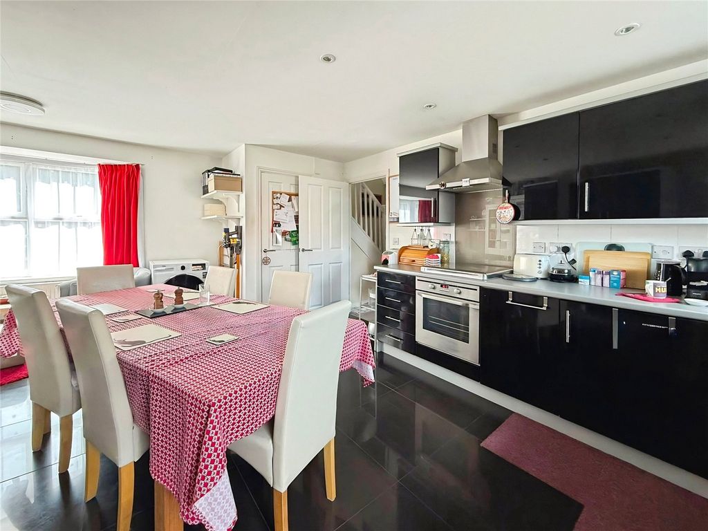 Property photo 3 of 14 Picture No. 05