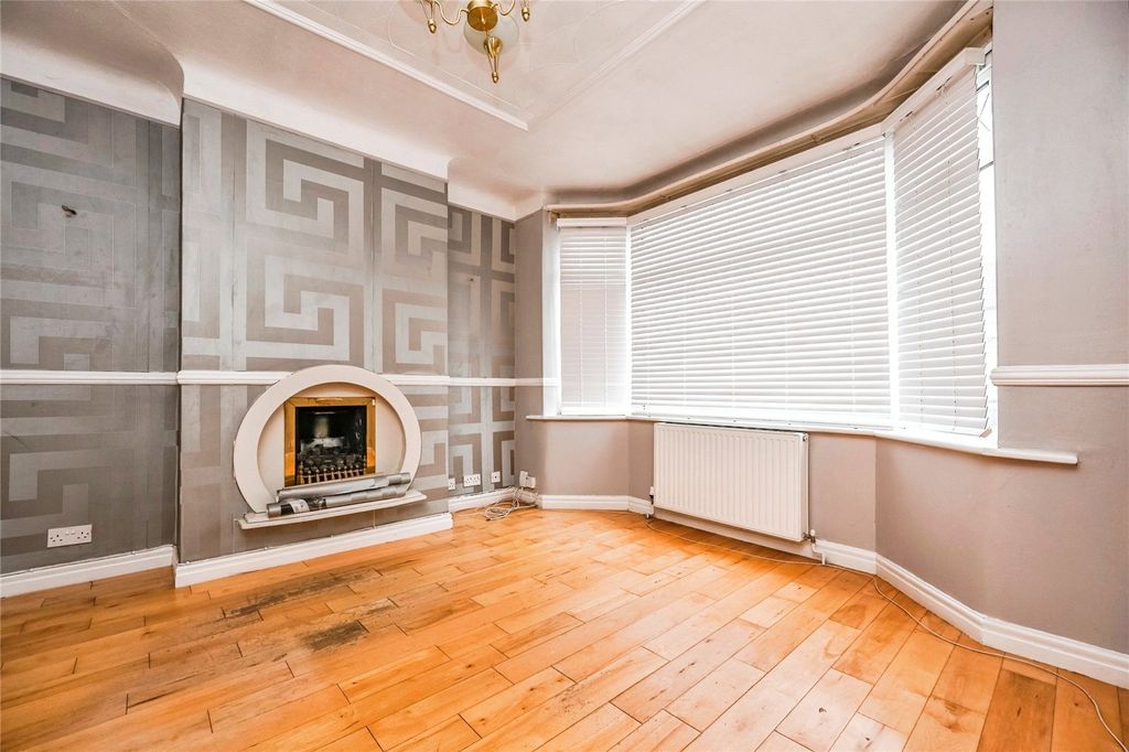 Property photo 3 of 17 Picture No. 18