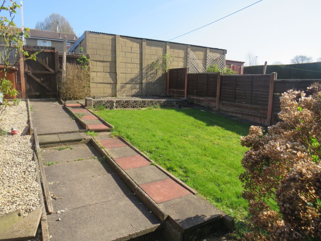 Property photo 3 of 18 Garden