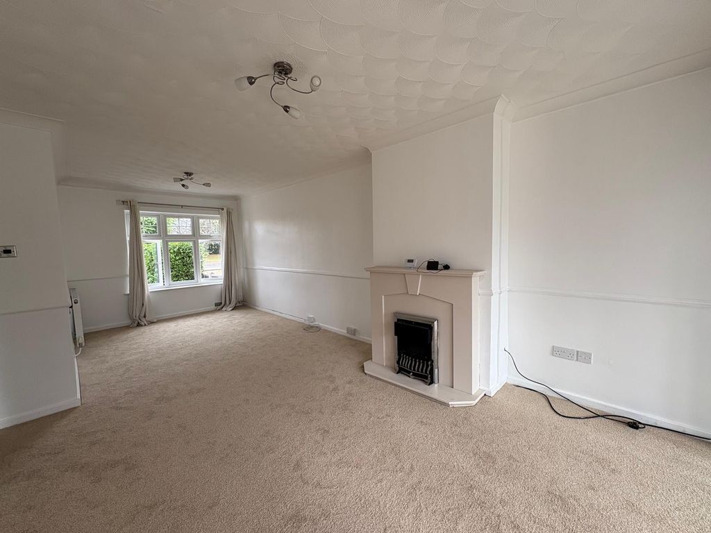 Property photo 2 of 9 Living Room