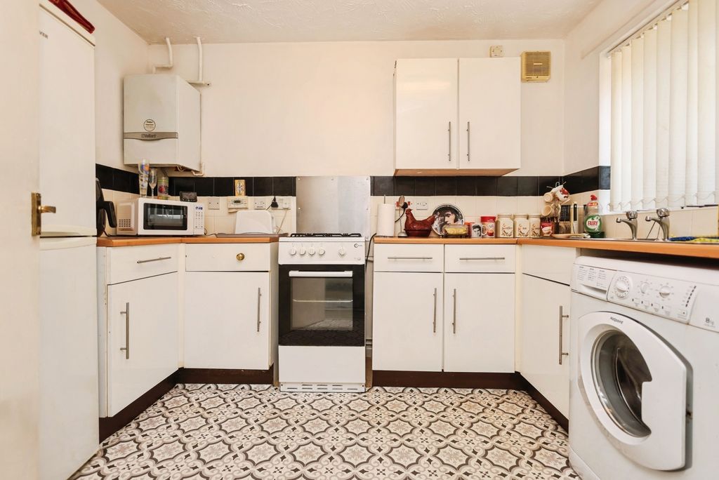 Property photo 2 of 16 Pbox-Img.Jpg