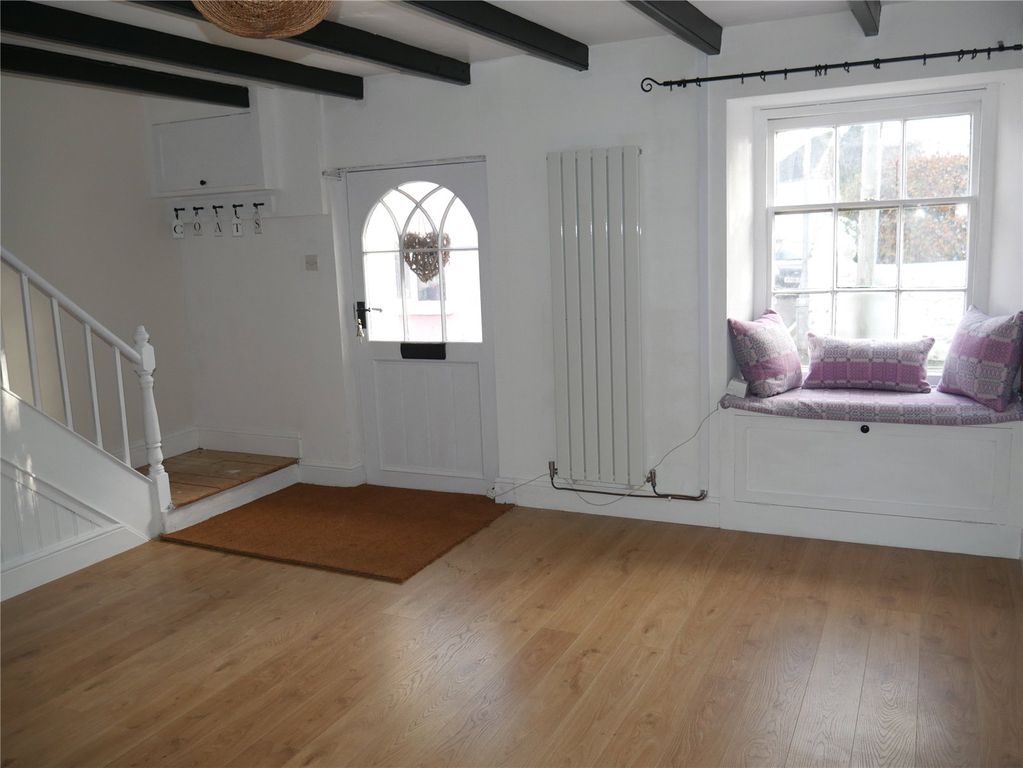 Property photo 2 of 8