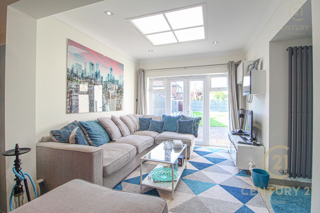 Property photo 1 of 17