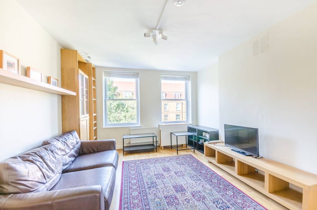 Property photo 1 of 7