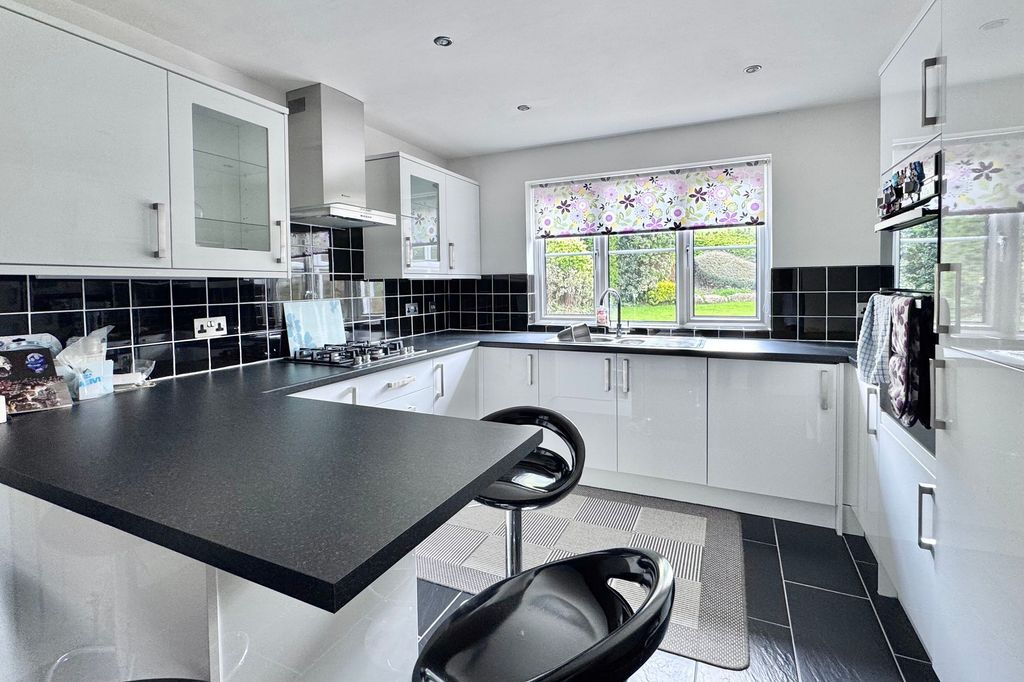 Additional image 12 of 4 bed detached house for saleHathersage Drive, Glossop SK13
