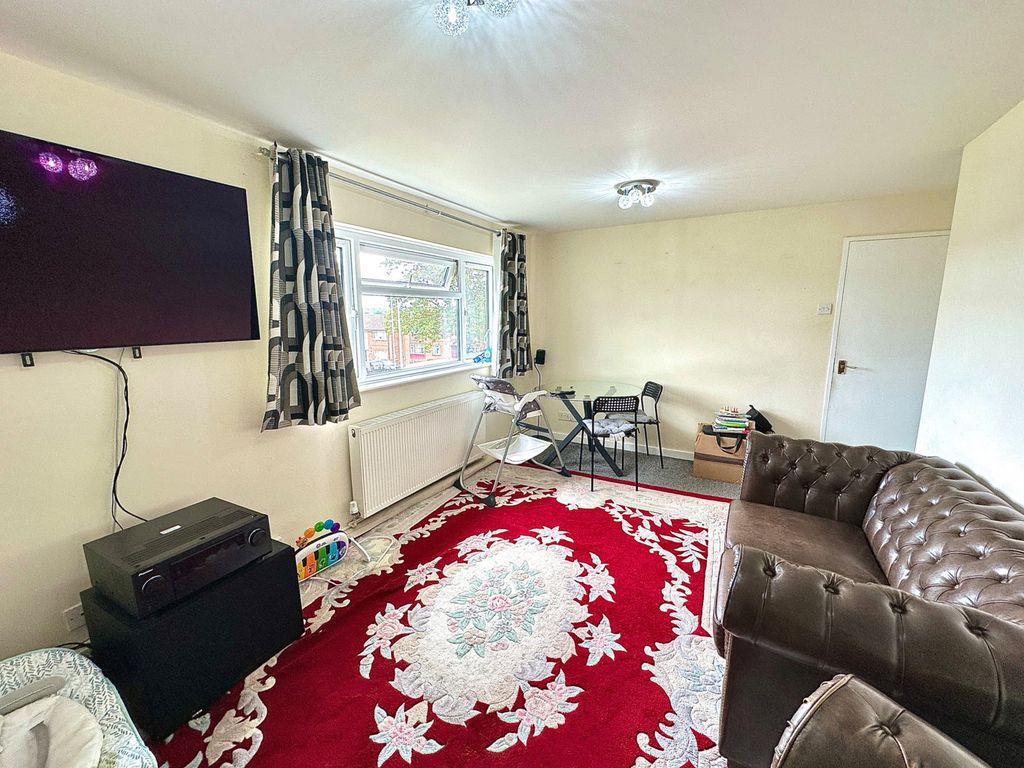 Property photo 3 of 7