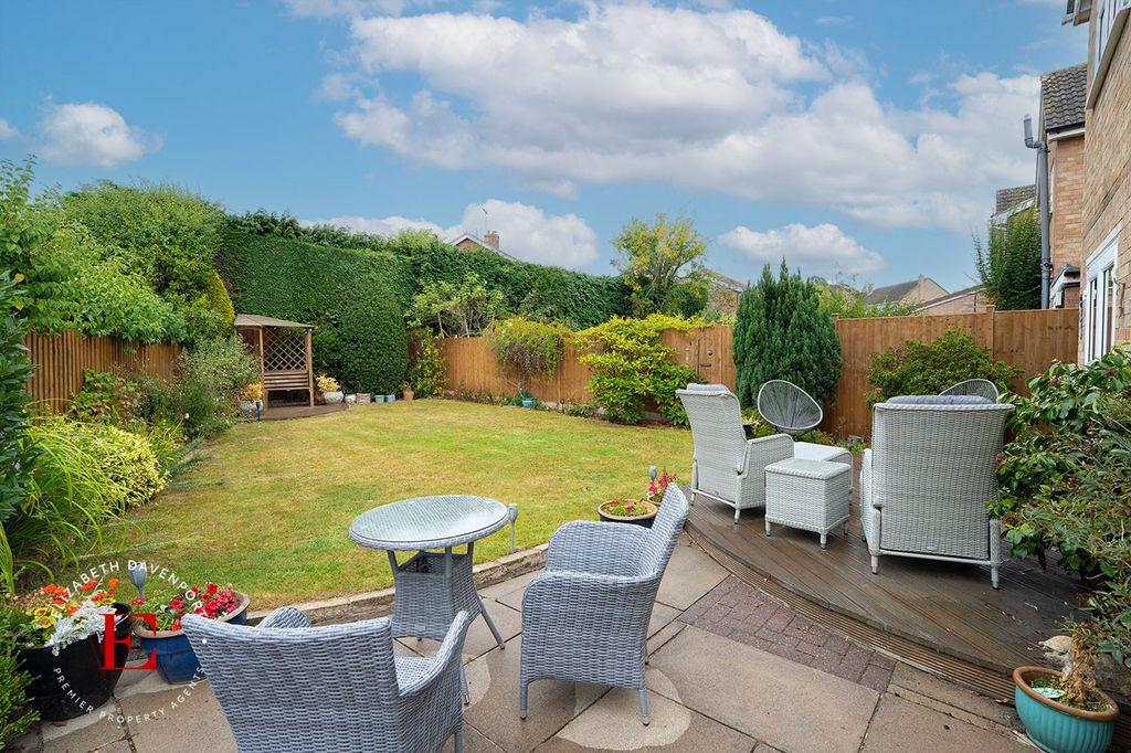 Property photo 3 of 23