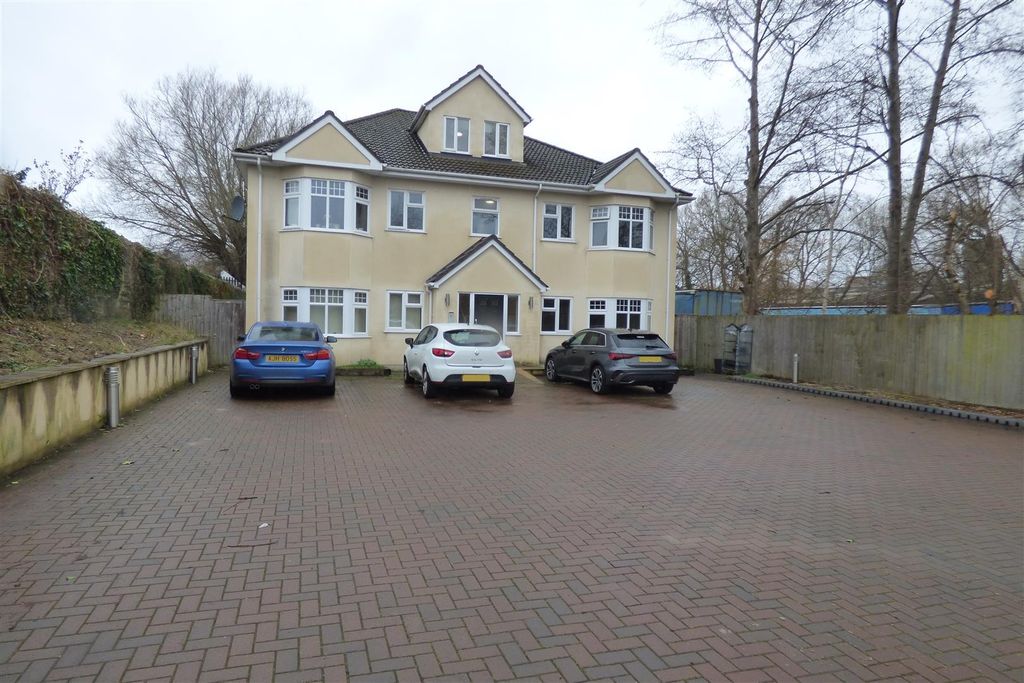 Property photo 1 of 7 P1410288.Jpg