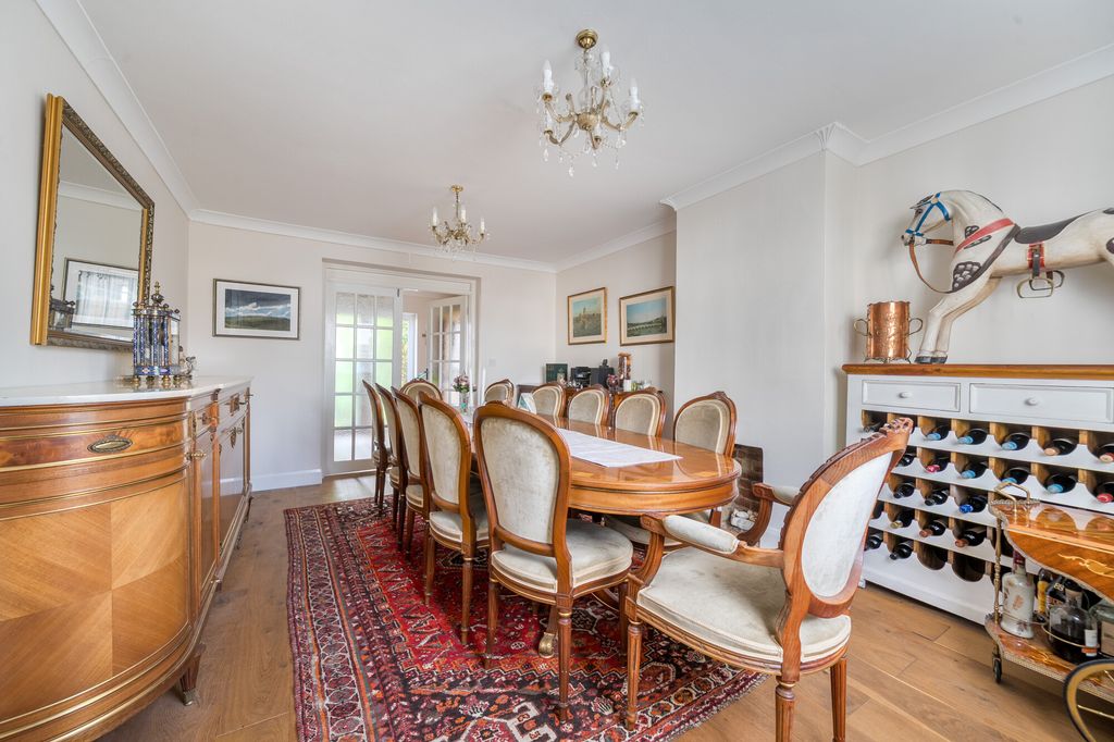 Property photo 2 of 19