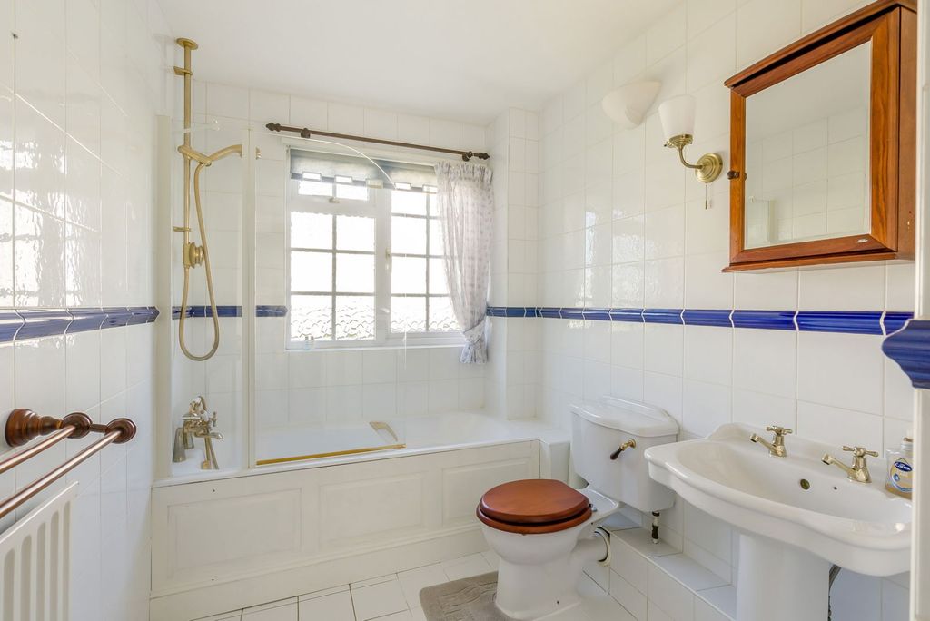 Additional image 18 of 4 bed detached house for salePotters Heights Close, Pinner HA5