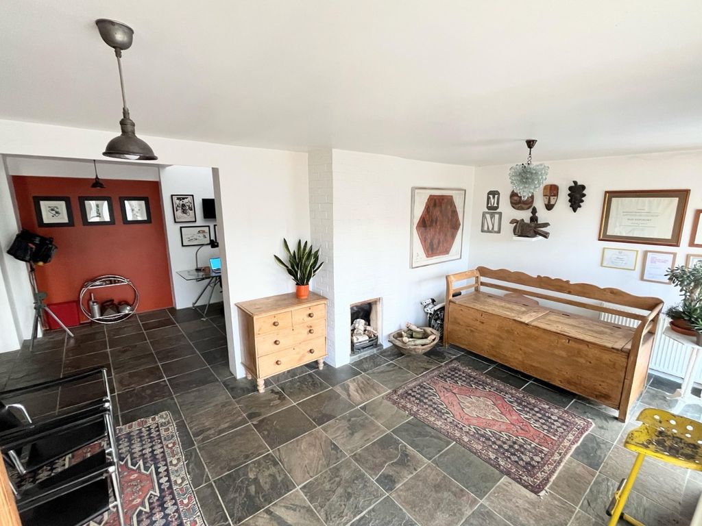 Property photo 3 of 40 3626147