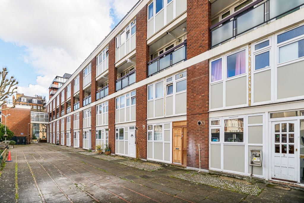 Property photo 1 of 11 Heron House Pic