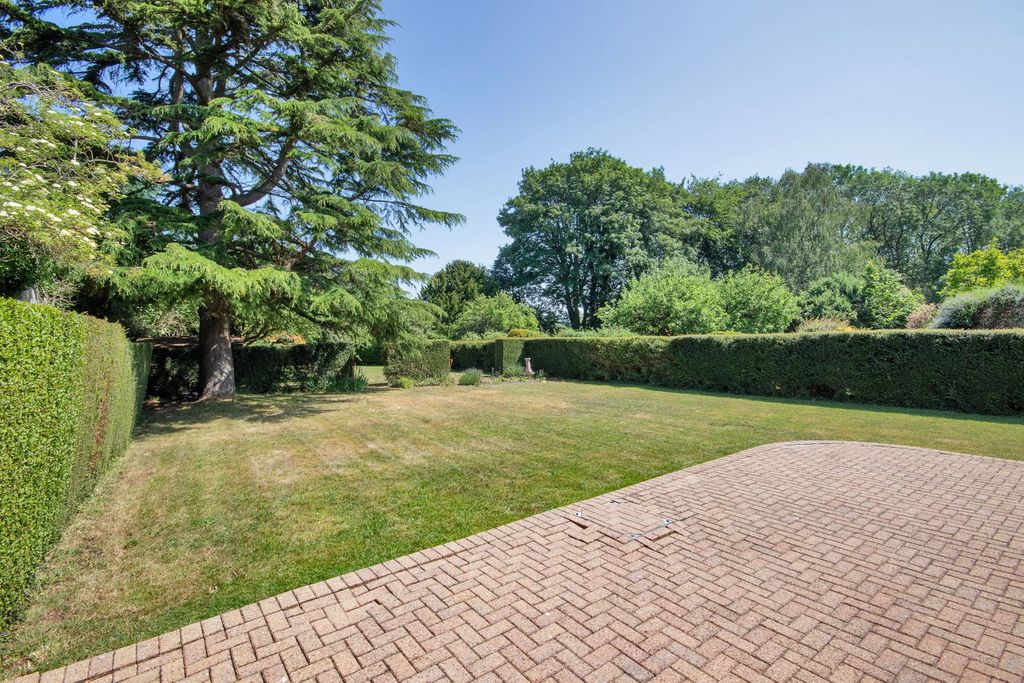 Property photo 2 of 22