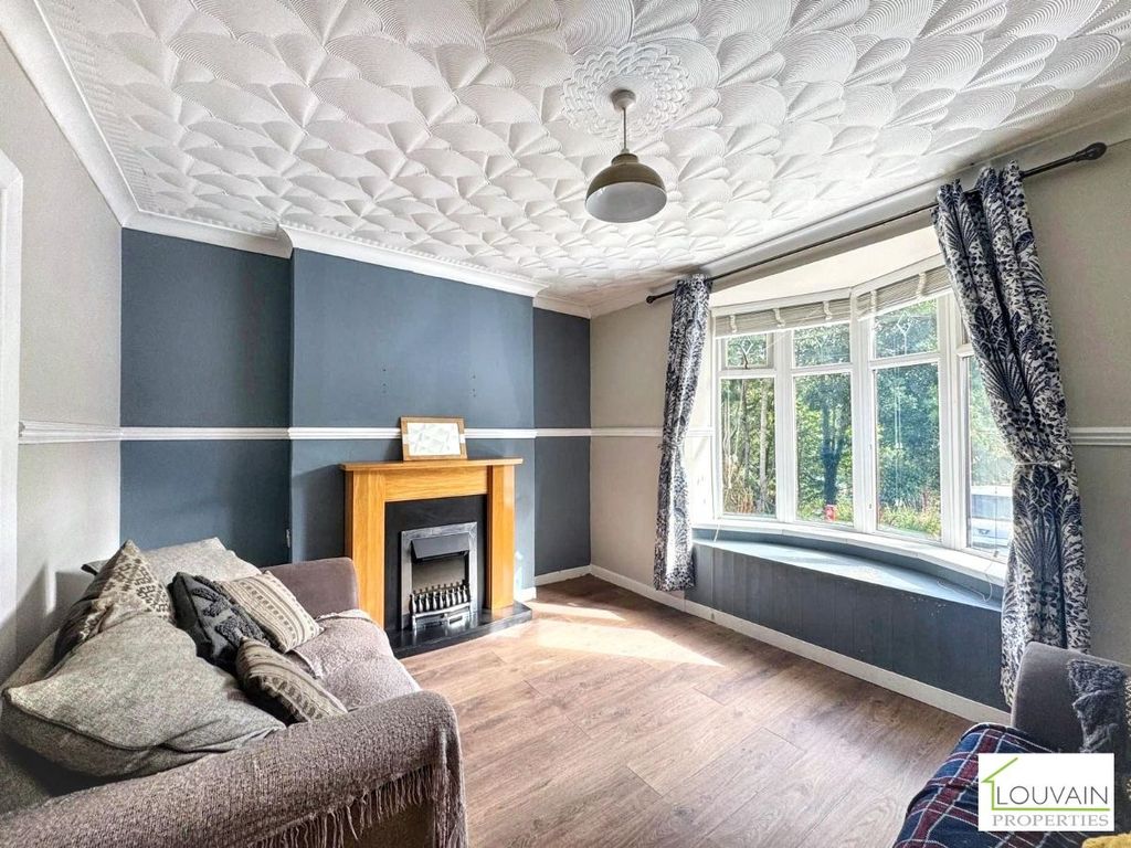 Property photo 2 of 25