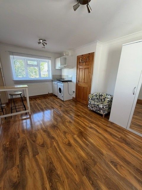 Property photo 1 of 5 Kitchen