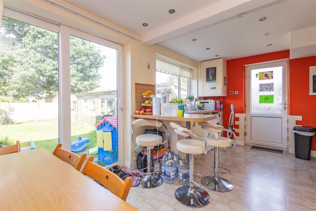 Property photo 2 of 14 Kitchen/Diner