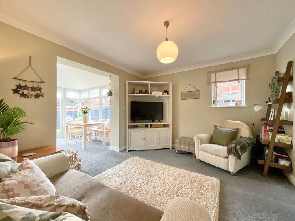 Property photo 2 of 19