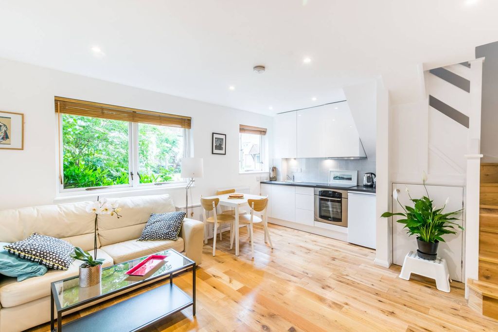 Property photo 1 of 8