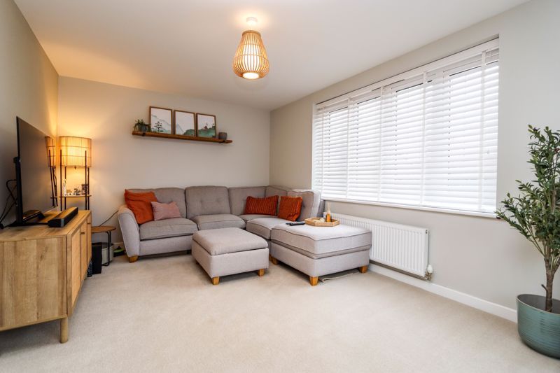 Property photo 2 of 19 Sitting Room