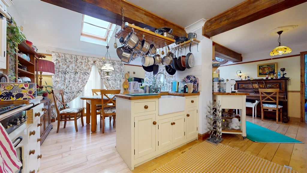 Property photo 3 of 16 01252026_203746.Jpg