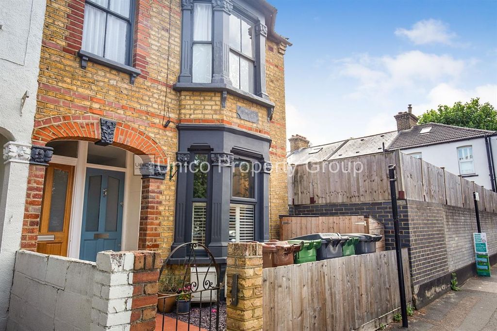 Property photo 1 of 7