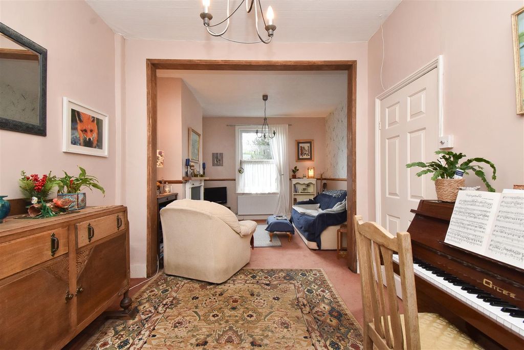 Property photo 2 of 21 Living Room