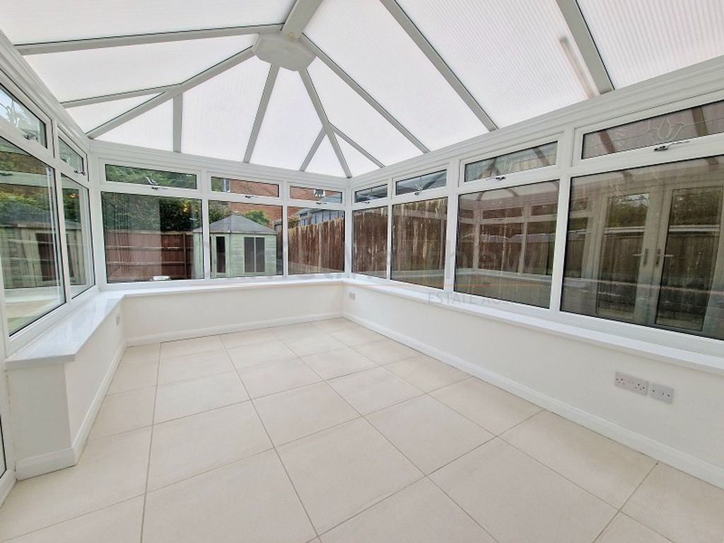 Property photo 3 of 13 Conservatory