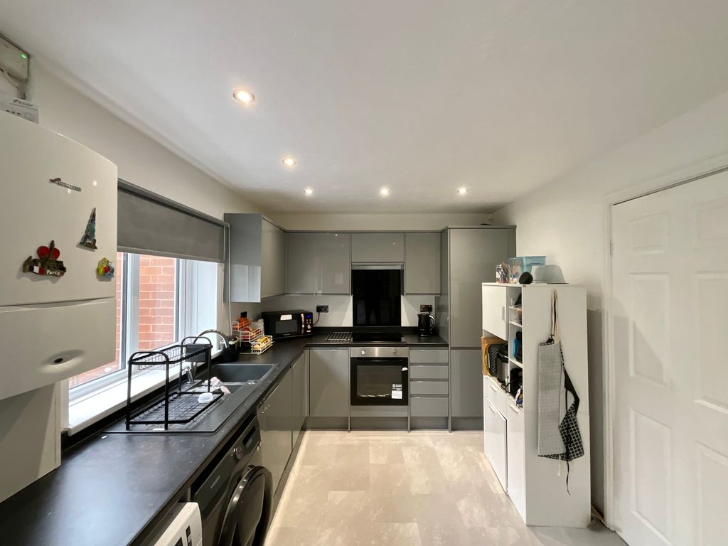 Property photo 2 of 18 Img_7909
