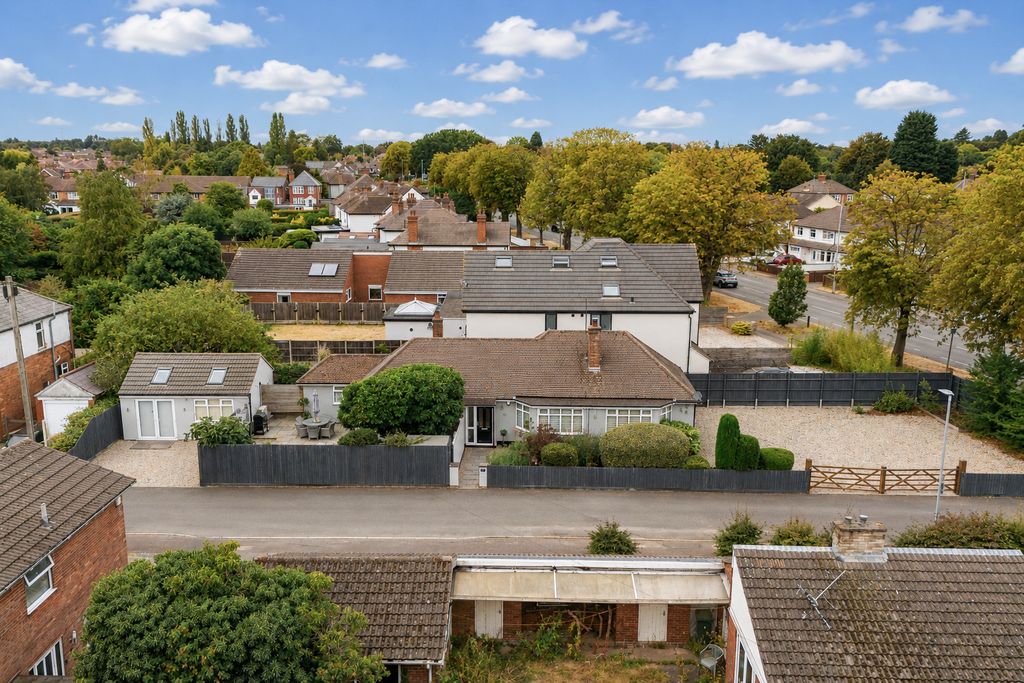 Property photo 1 of 38 F3