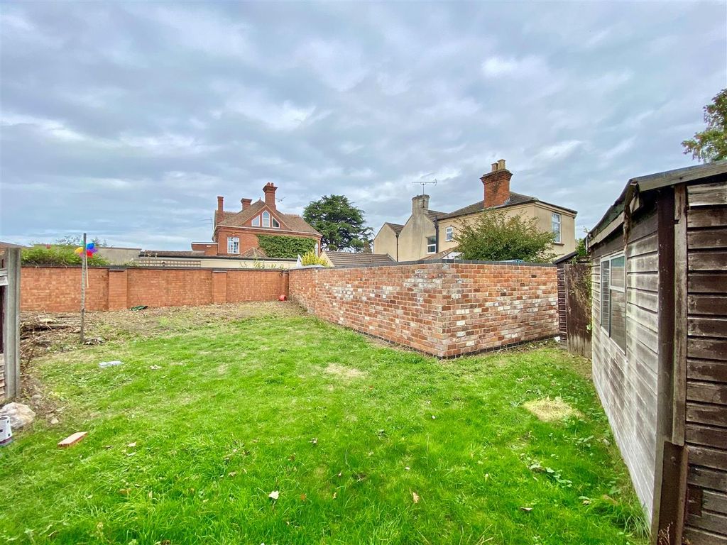 Property photo 3 of 8