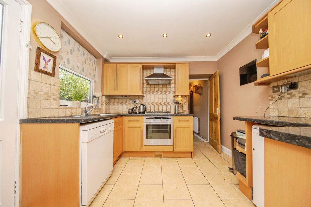 Property photo 3 of 19 Pbox-Img.Jpg