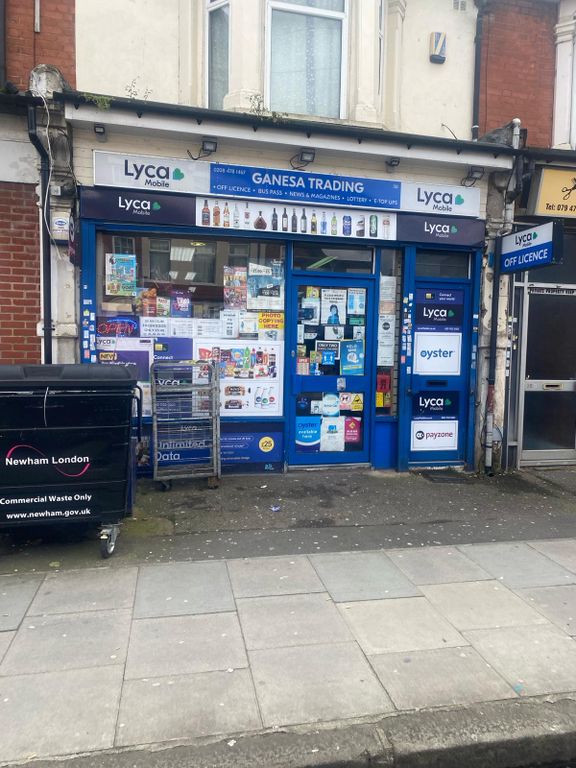 Property photo 1 of 6 Commercial Off License And 1 Bedroom For Sale In Manor Park!
