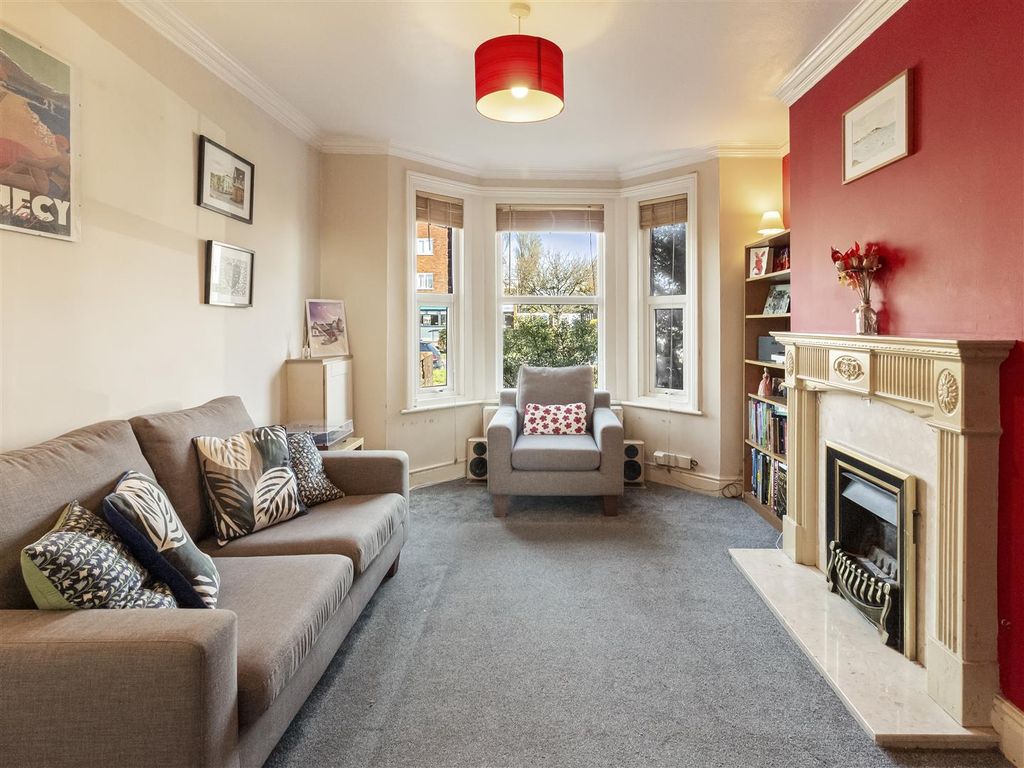 Property photo 2 of 23 247 Goring Road-001.Jpg