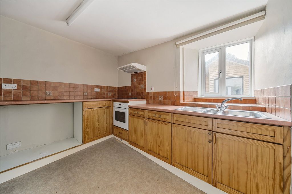 Property photo 3 of 15 3 - Picture No. 04