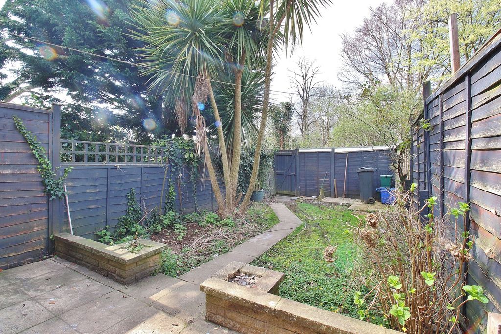 Property photo 3 of 8
