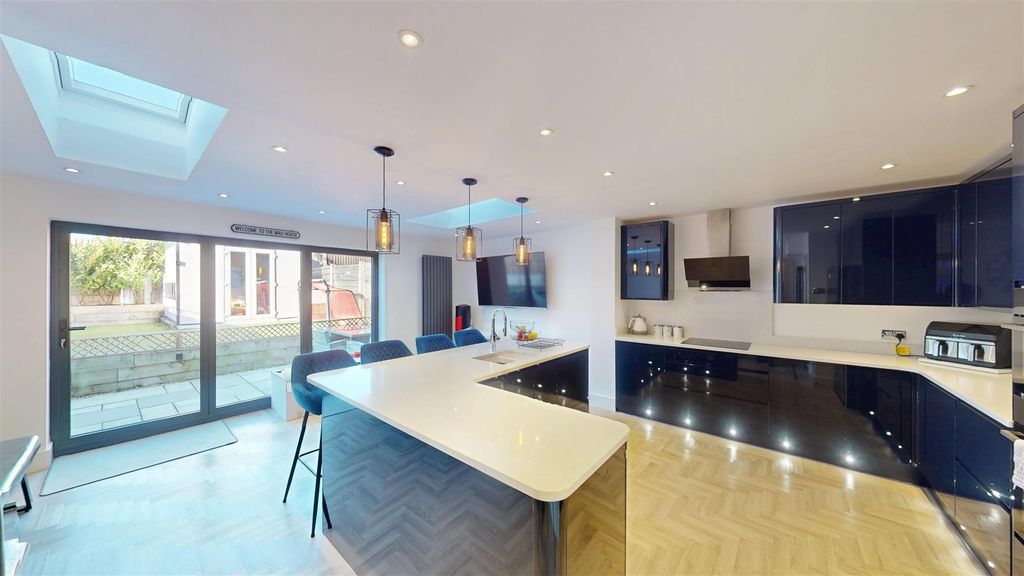 Property photo 3 of 26 St Georges Avenue Kitchen Diner