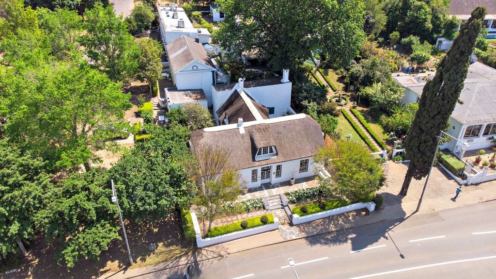 Property photo 2 of 31