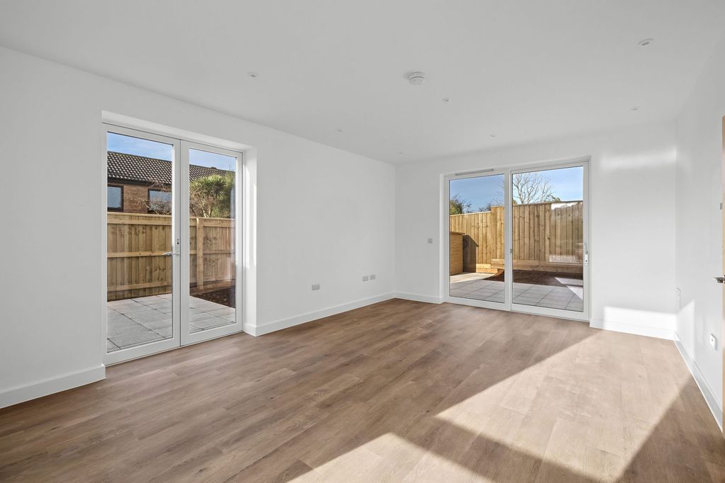 Property photo 3 of 30