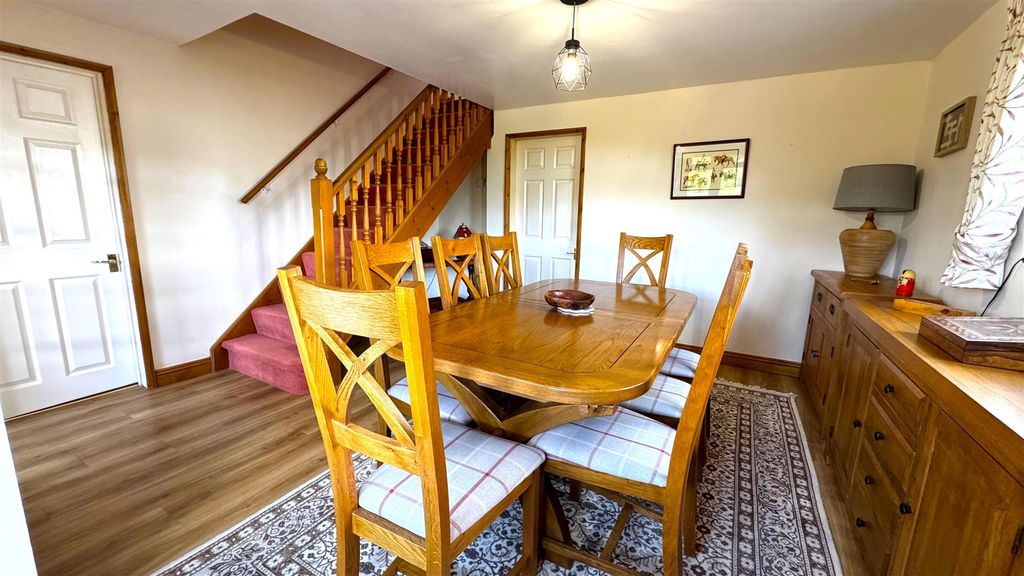 Property photo 3 of 38 Dining Room (3).Jpg