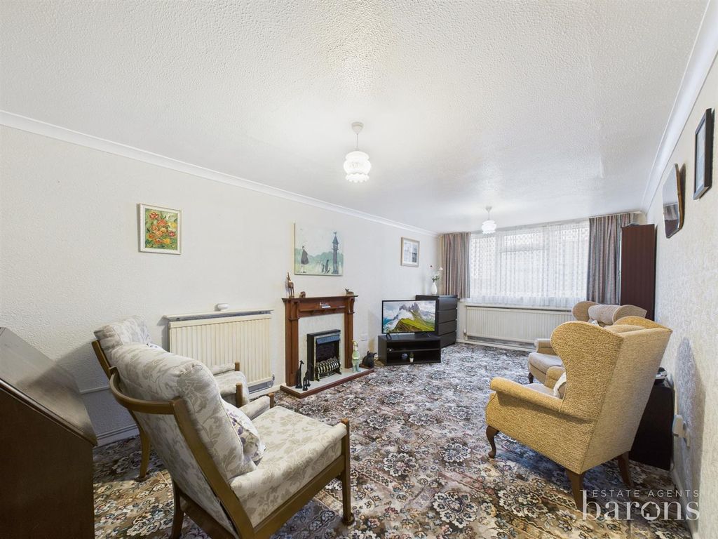 Property photo 3 of 16 Cam05500G0-Pr0093-Still012.Jpg