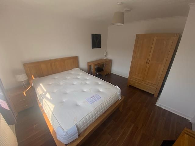 Property photo 2 of 3