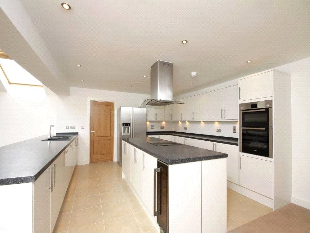 Property photo 3 of 12 Picture 07