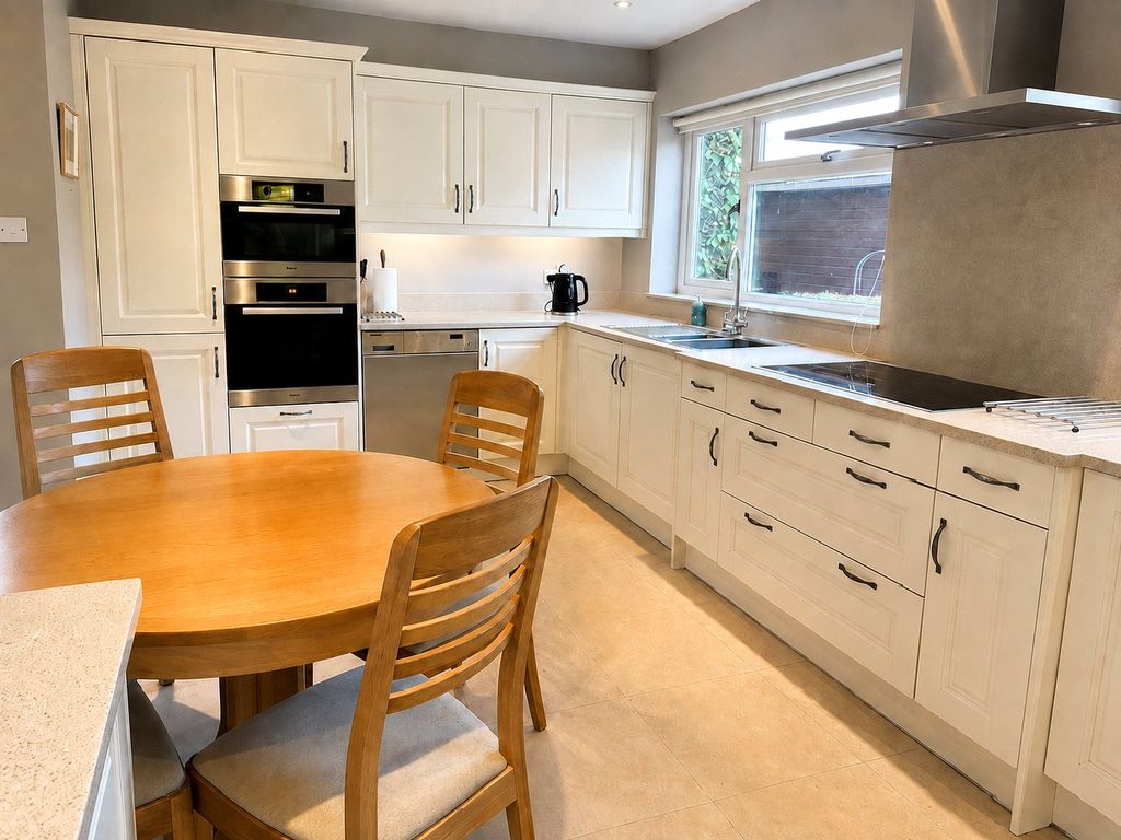 Property photo 2 of 15 Picture No. 23