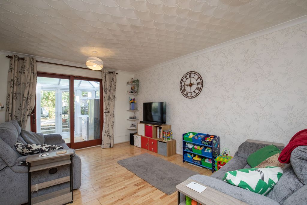 Property photo 2 of 30