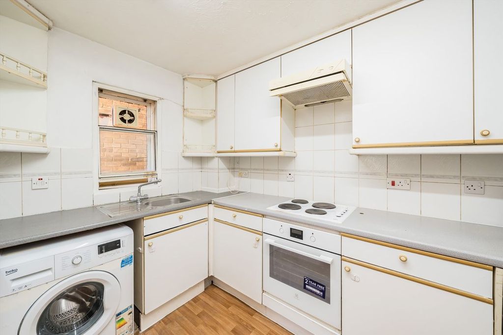 Property photo 3 of 4
