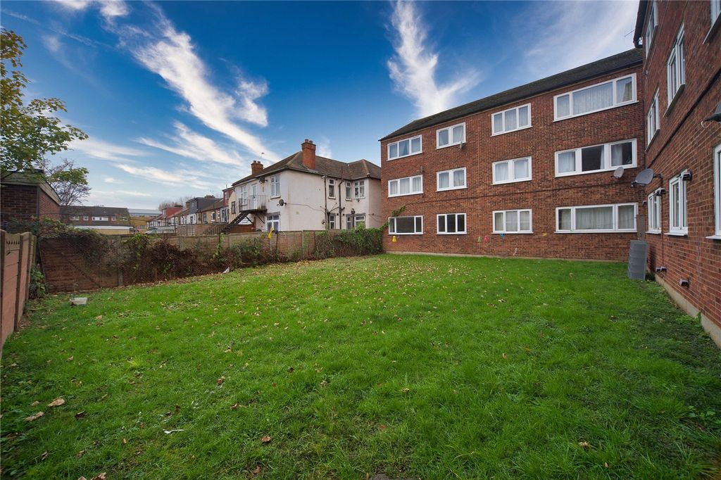 Property photo 2 of 22 Picture No. 28