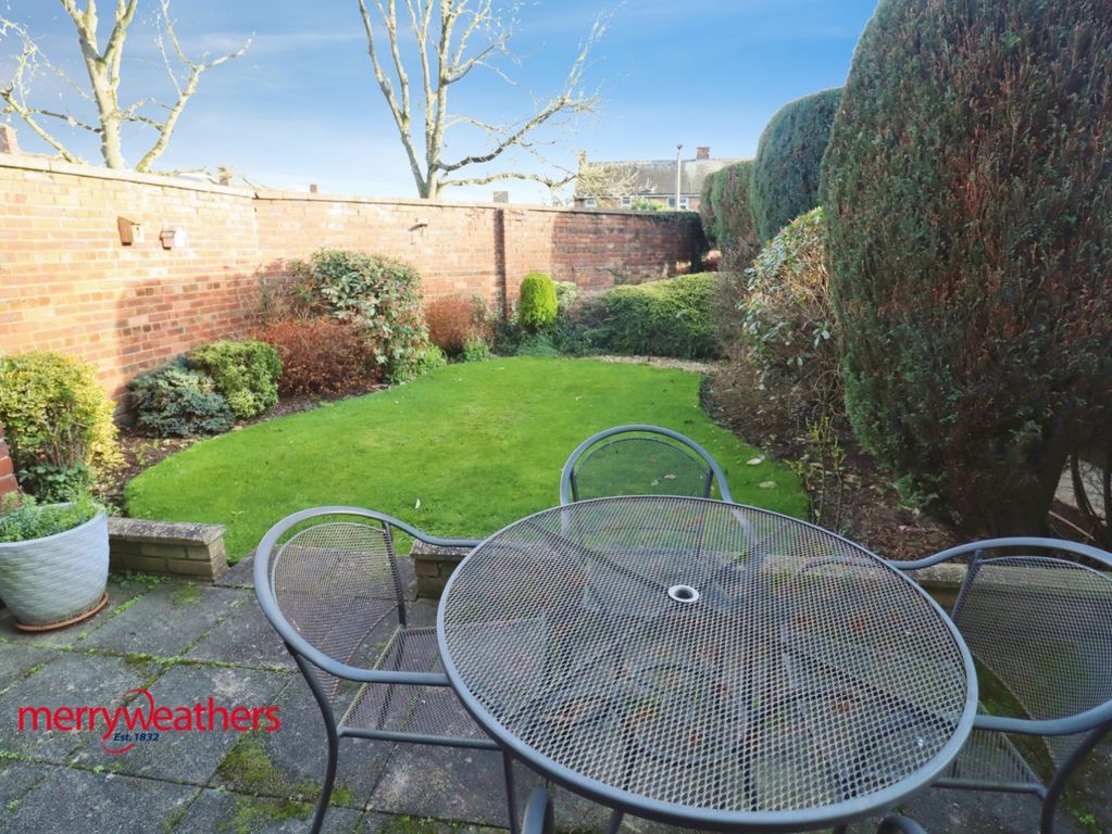 Property photo 2 of 15 Outside