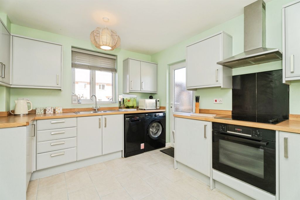 Property photo 2 of 22